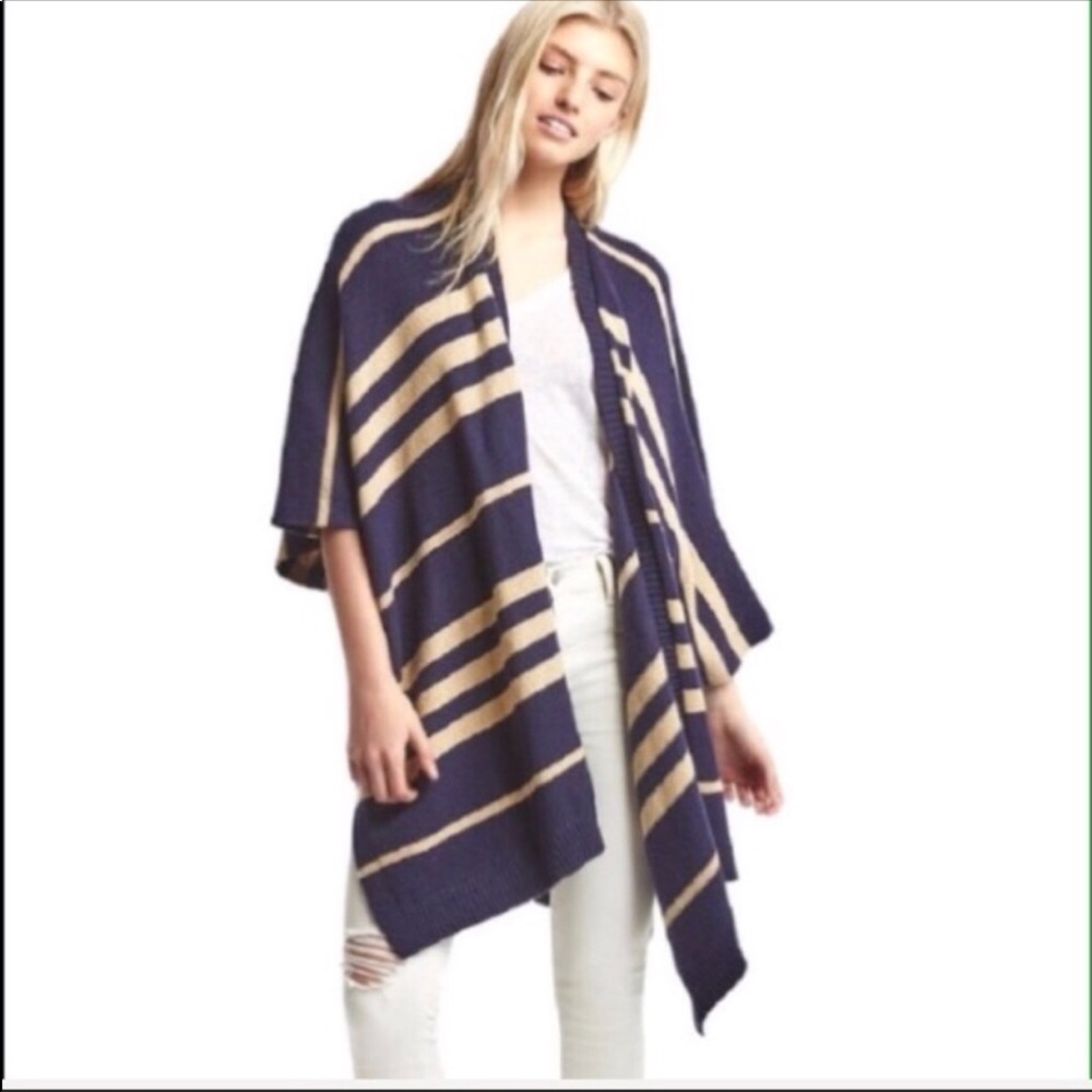 GAP poncho vest